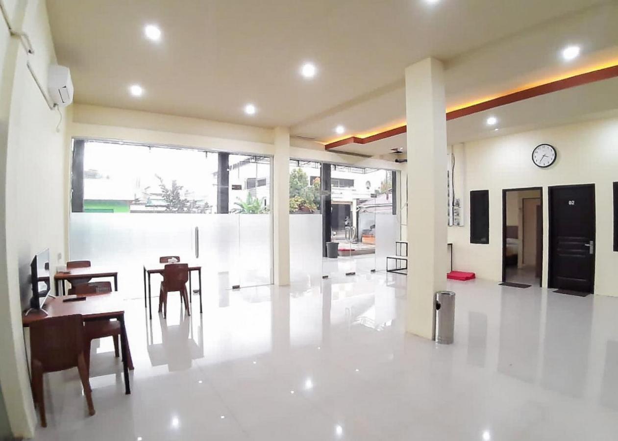 Reddoorz Syariah Near Transmart Jambi 2 Hotell Palmerah Exteriör bild