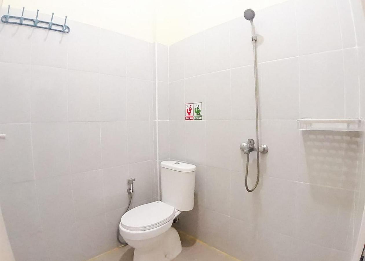 Reddoorz Syariah Near Transmart Jambi 2 Hotell Palmerah Exteriör bild