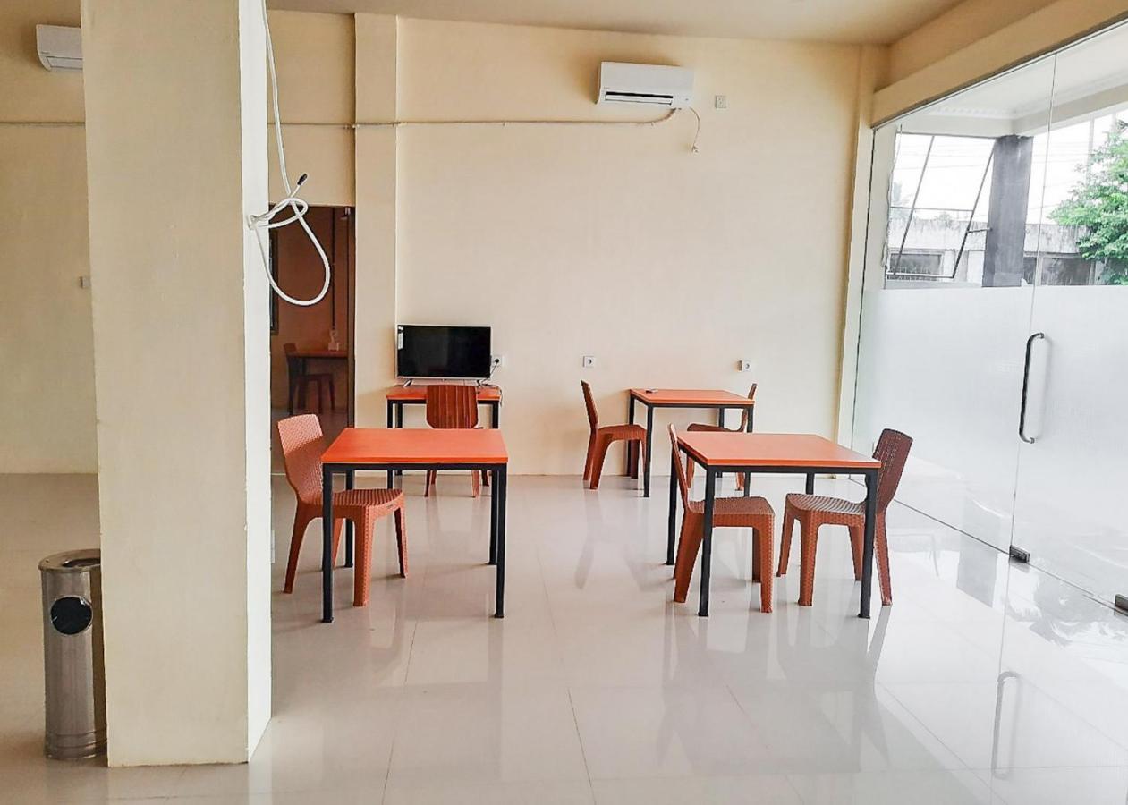 Reddoorz Syariah Near Transmart Jambi 2 Hotell Palmerah Exteriör bild